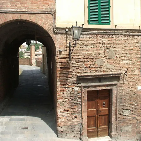 Oda ve Kahvaltı San Francesco 4*